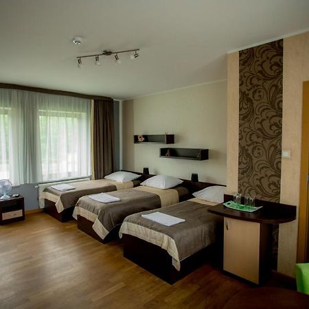 Restauracja Sonata Bed & Breakfast Zwierzyniec ภายนอก รูปภาพ