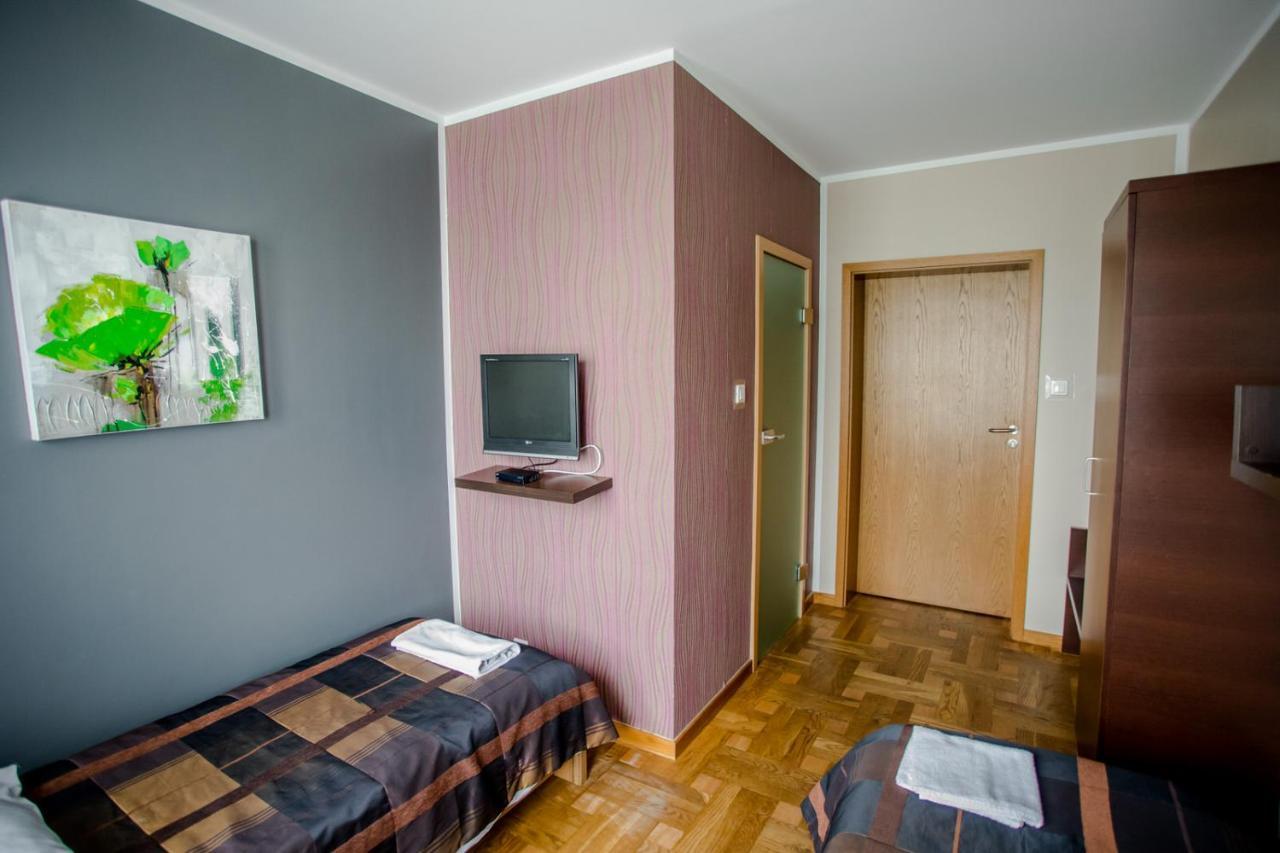 Restauracja Sonata Bed & Breakfast Zwierzyniec ภายนอก รูปภาพ