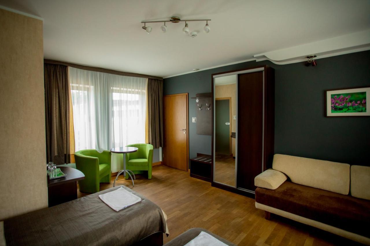 Restauracja Sonata Bed & Breakfast Zwierzyniec ภายนอก รูปภาพ