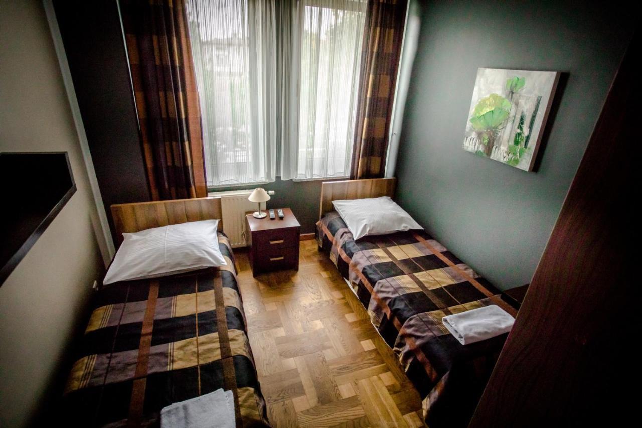 Restauracja Sonata Bed & Breakfast Zwierzyniec ภายนอก รูปภาพ